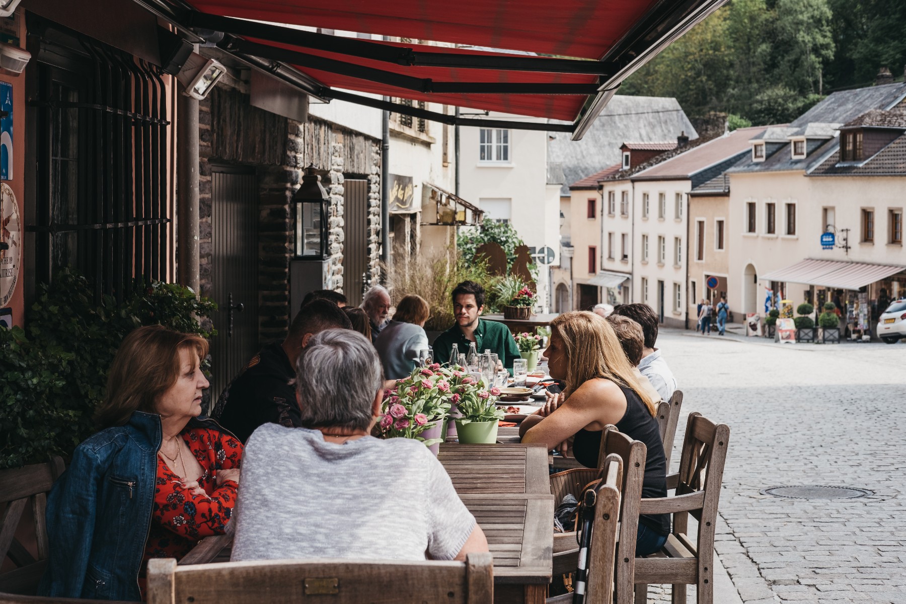people dining out for lunch in Luxembourg