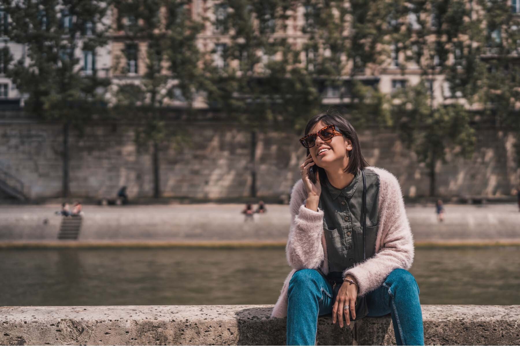 luxembourg woman on mobile phone